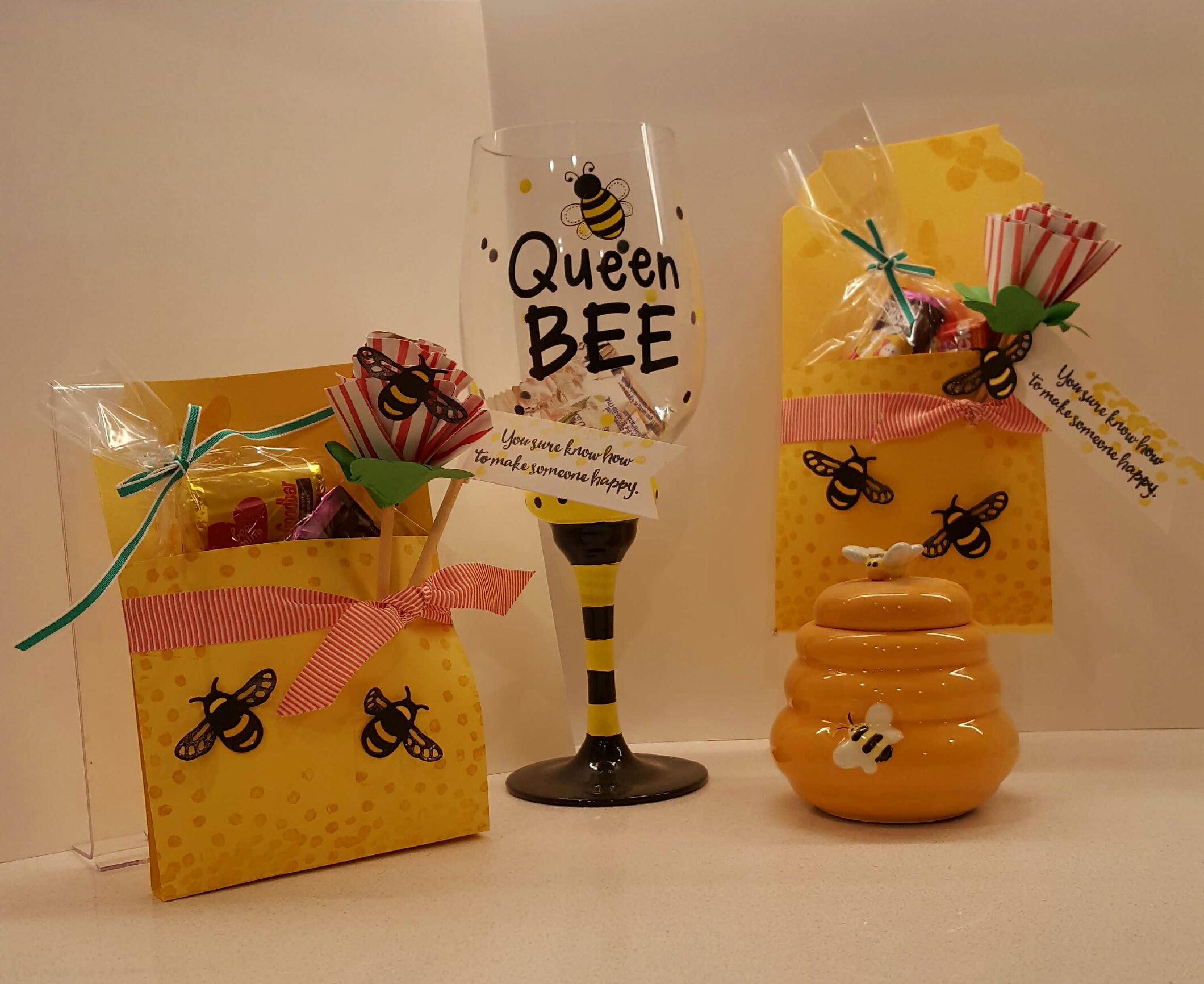 Bumble Bee Pouch